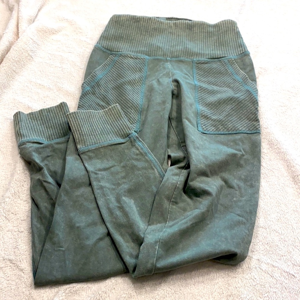 Aerie leggings olive green size small